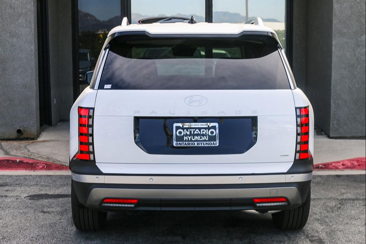 New 2026 White Hyundai SEL Premium image 7