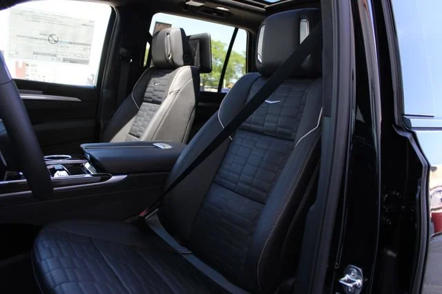 2026 Cadillac Escalade Platinum Sport - Photo 23