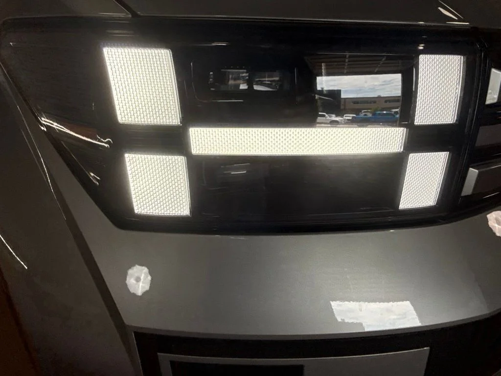 New 2027 Shimmering Silver Hyundai SEL image 10