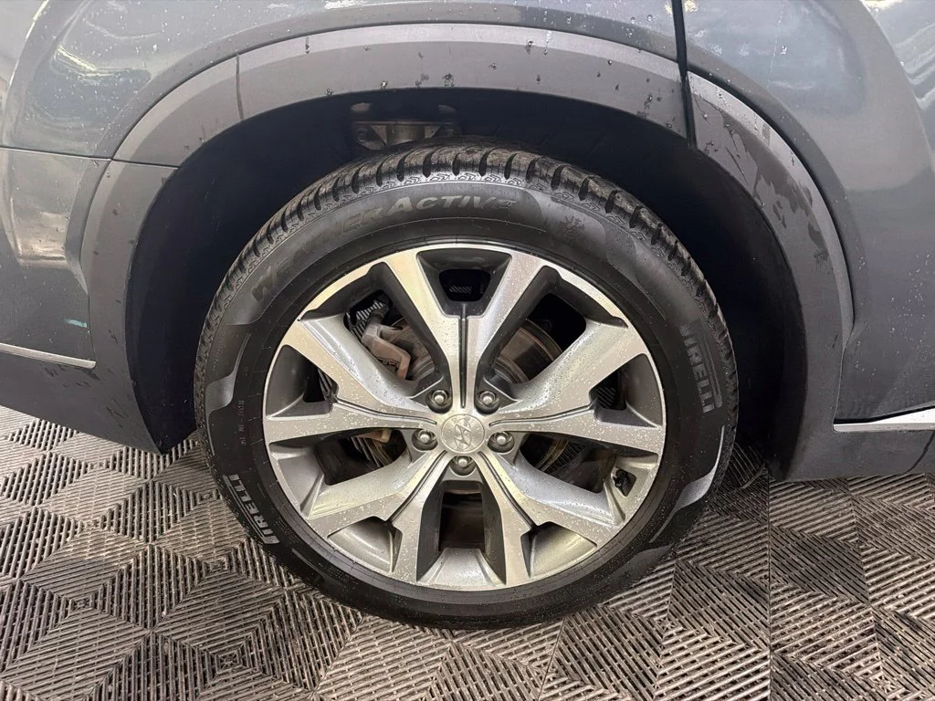 Used 2022 Gray Hyundai SEL image 13
