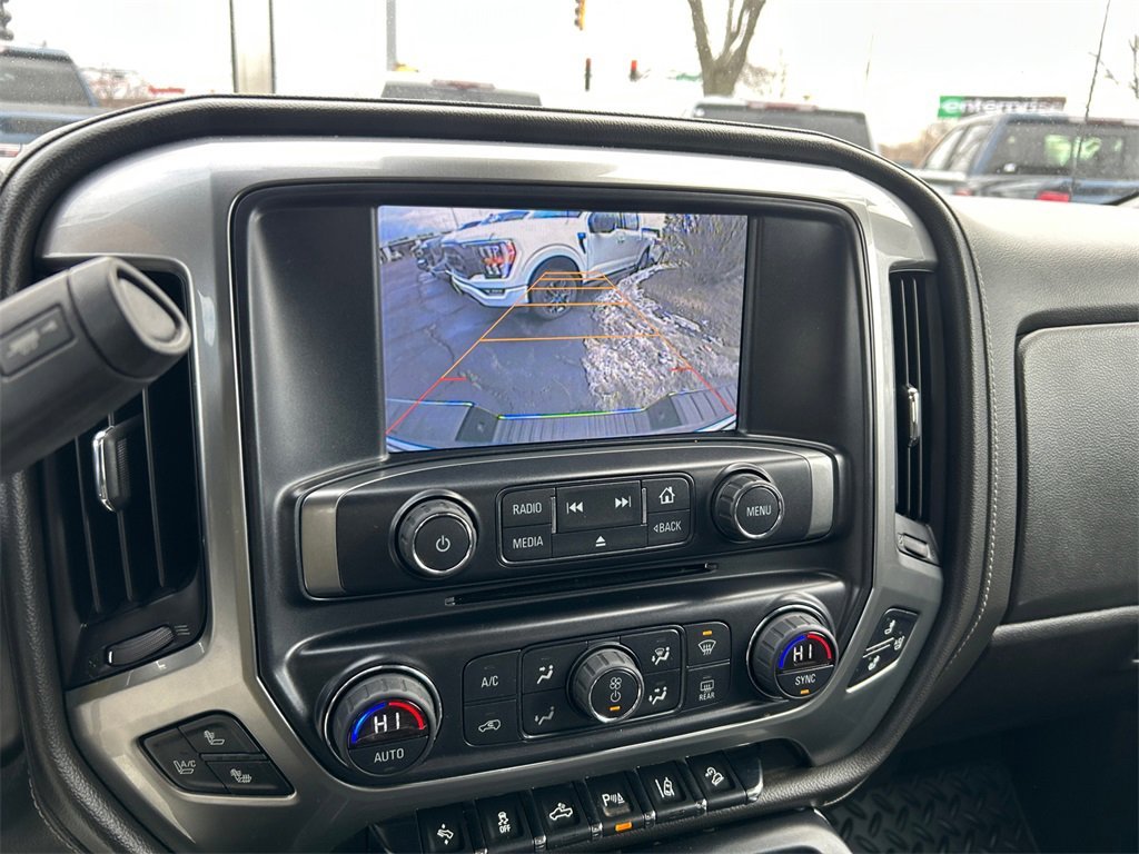 2015 CHEVROLET SILVERADO - Image 24