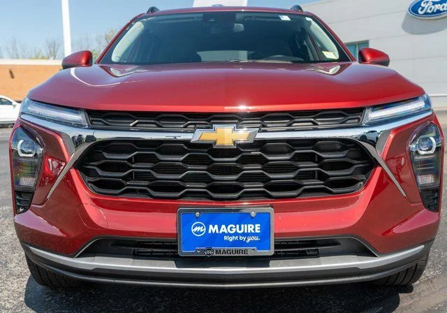 Used 2024 Red Chevrolet LT image 3