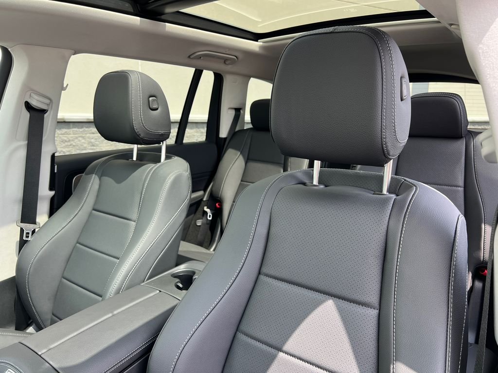 New 2026 Selenite Grey Metallic Mercedes-Benz GLS 450 image 15