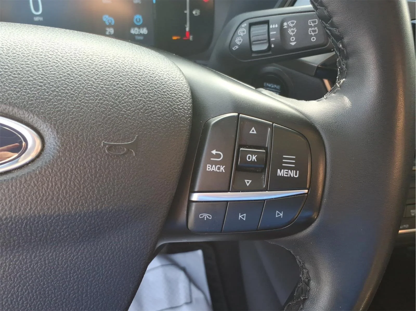 Used 2023 Oxford White Ford Active image 20