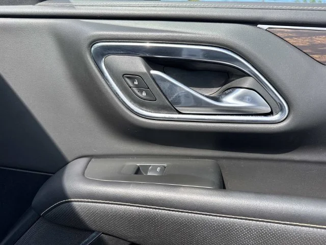 Used 2022 White Chevrolet Premier image 30