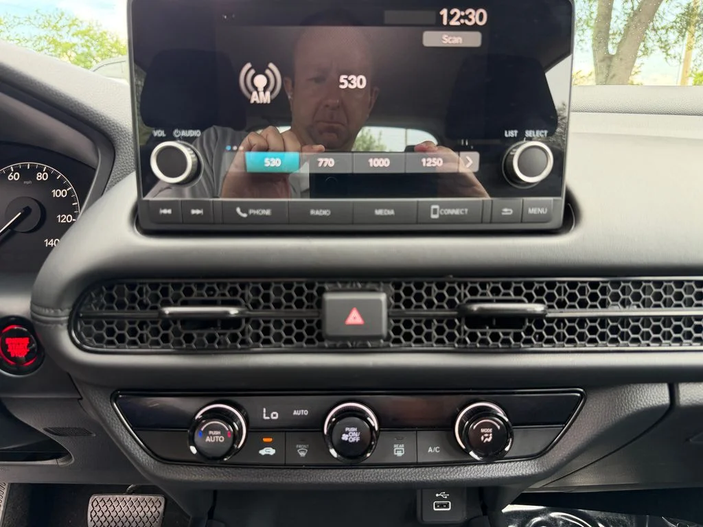 2025 Honda HR-V LX - Photo 23