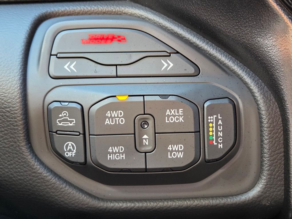 Used 2026 White Ram RHO image 32