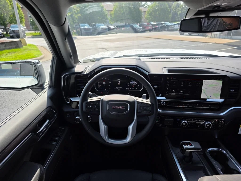 2026 GMC Sierra 1500 SLT - Photo 11