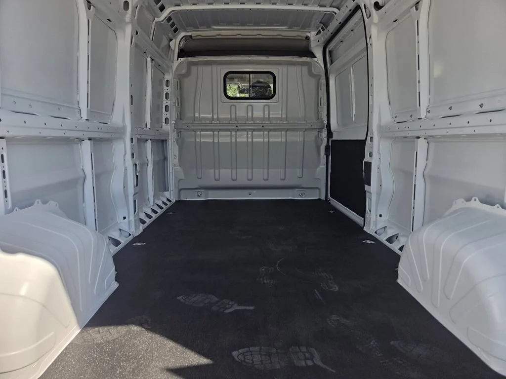 New 2026 Bright White Clearcoat RAM Tradesman image 16