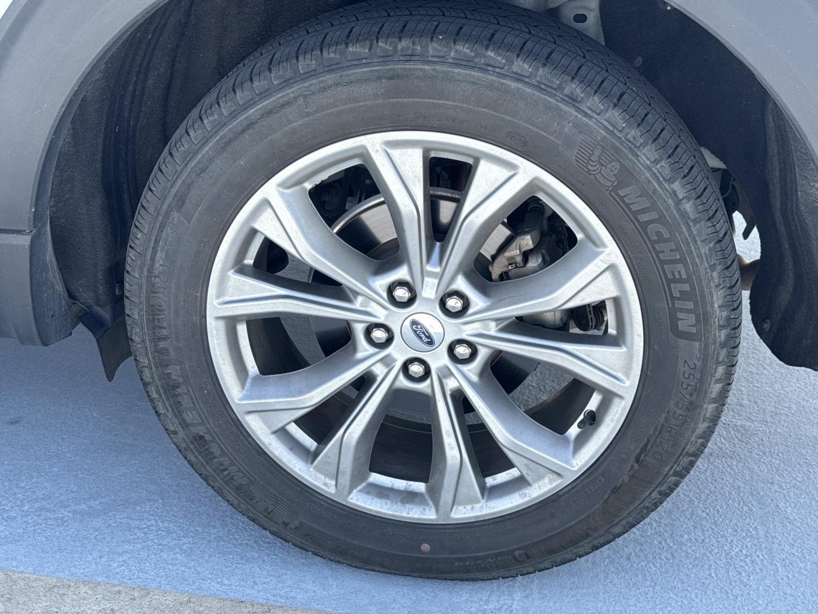 Used 2022 Oxford White Ford Limited image 7
