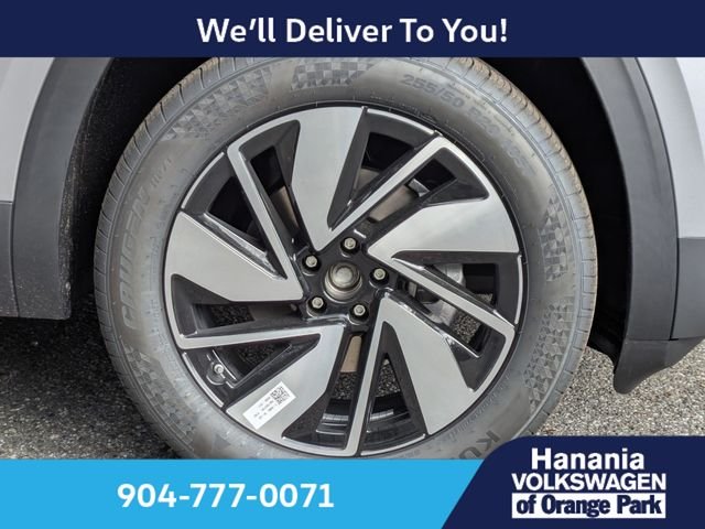 New 2026 Silver Volkswagen 2.0T SE w/Technology image 10