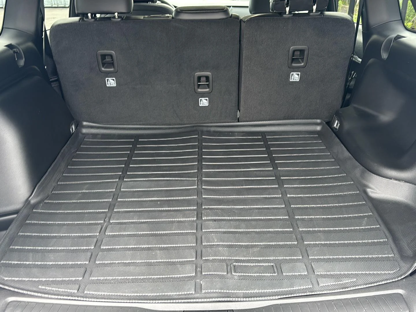 Used 2025 Silver Zynith Jeep Limited image 32