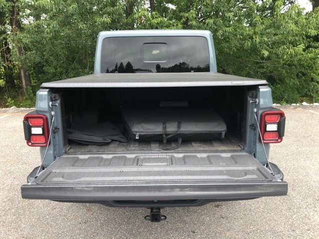 Used 2025 Gray Jeep High Tide image 13