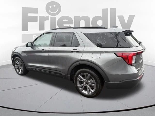 New 2026 Carbonized Gray Metallic Ford Active image 4