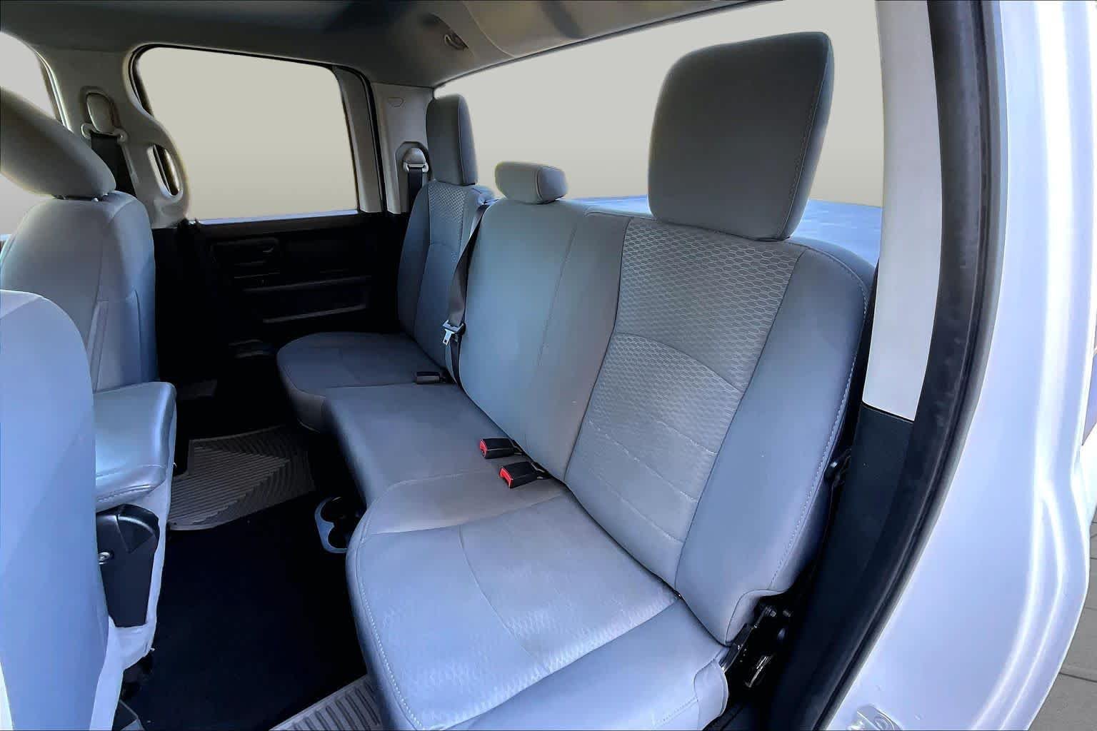 Used 2019 Bright White Clearcoat Ram Express image 21