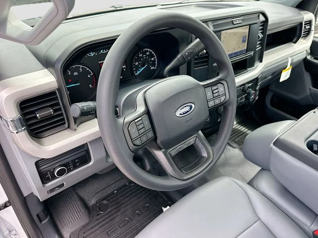 New 2026 Oxford White Ford XL image 6