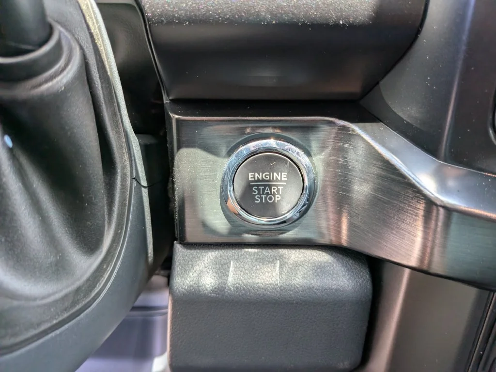 New 2026 Star White Metallic Tri-Coat Ford F-250® Lariat® image 39