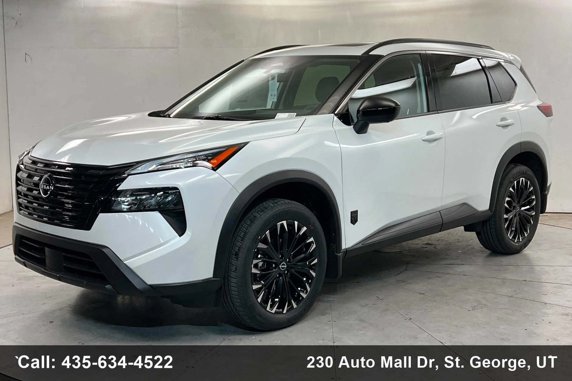 2026 Nissan Rogue Dark Armor AWD's photo