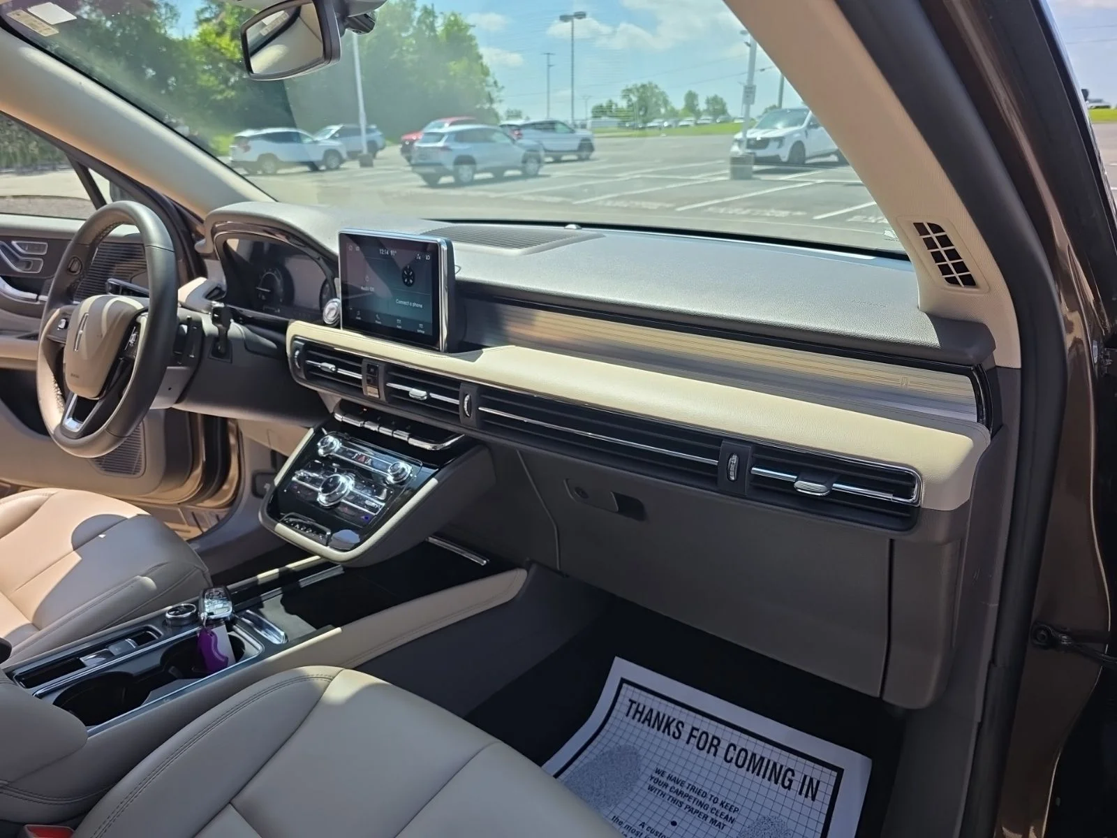 Used 2022 Smoke Metallic Lincoln Standard image 28