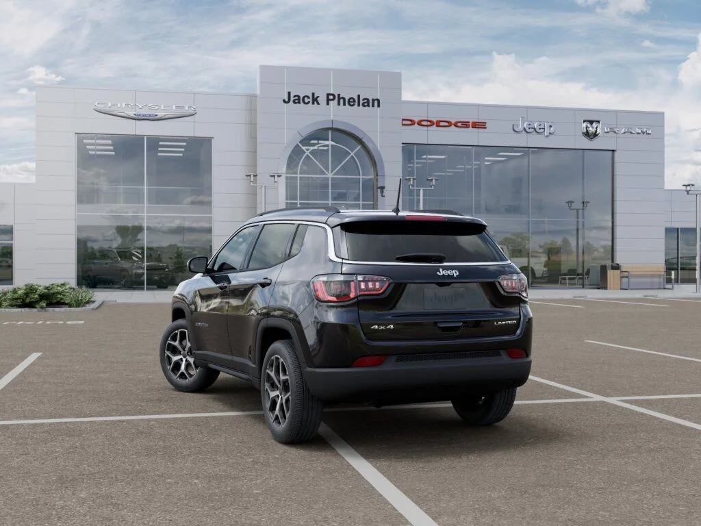 New 2026 Diamond Black Crystal Pearlcoat Jeep Limited image 3