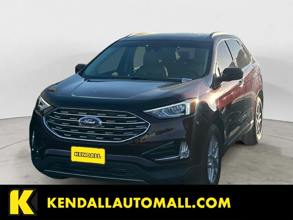 Used 2022 Red Ford SEL image 1