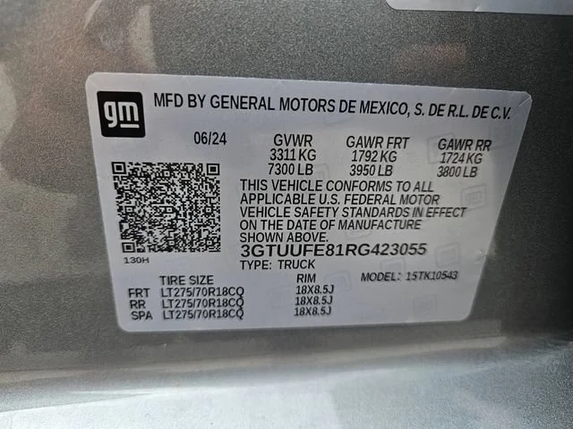 Used 2024 Sterling Metallic GMC AT4X image 30
