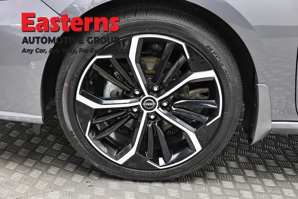 Used 2025 Gray Nissan 2.5 SR image 33