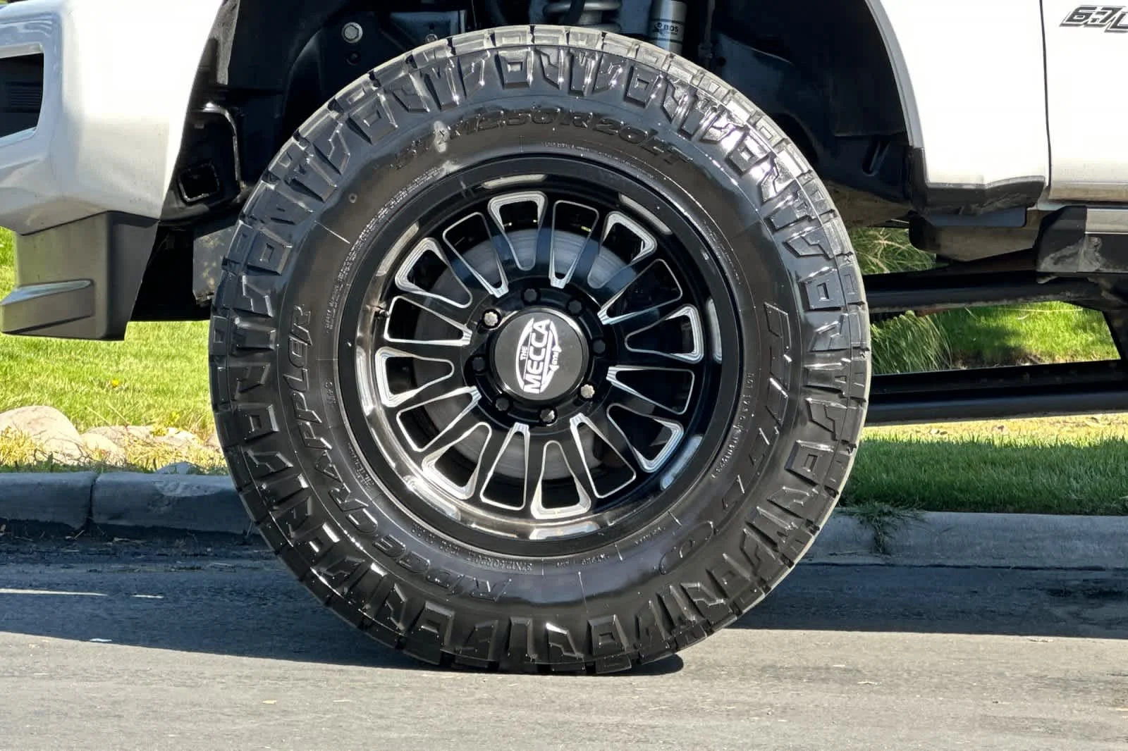 Certified Used 2019 White Platinum Metallic Tri-Coat Ford Platinum image 26