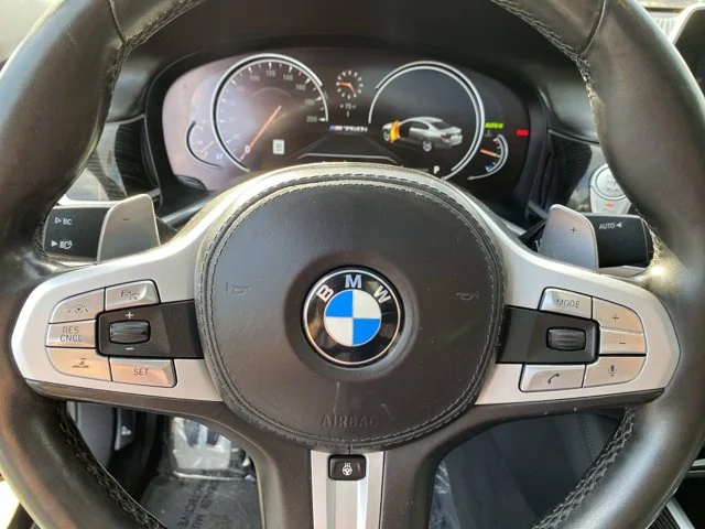 Used 2017 Black BMW M760i image 13