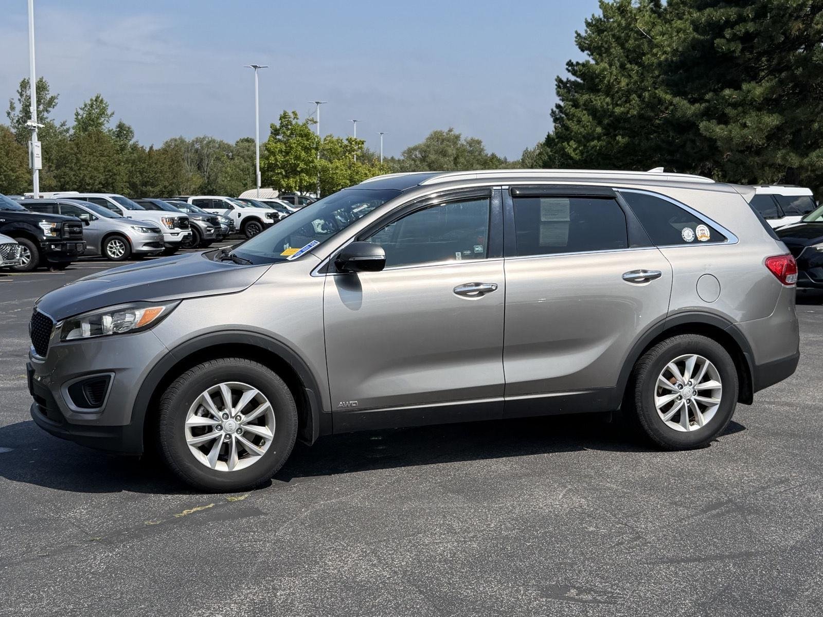 Used 2017 Titanium Gray Kia LX image 6