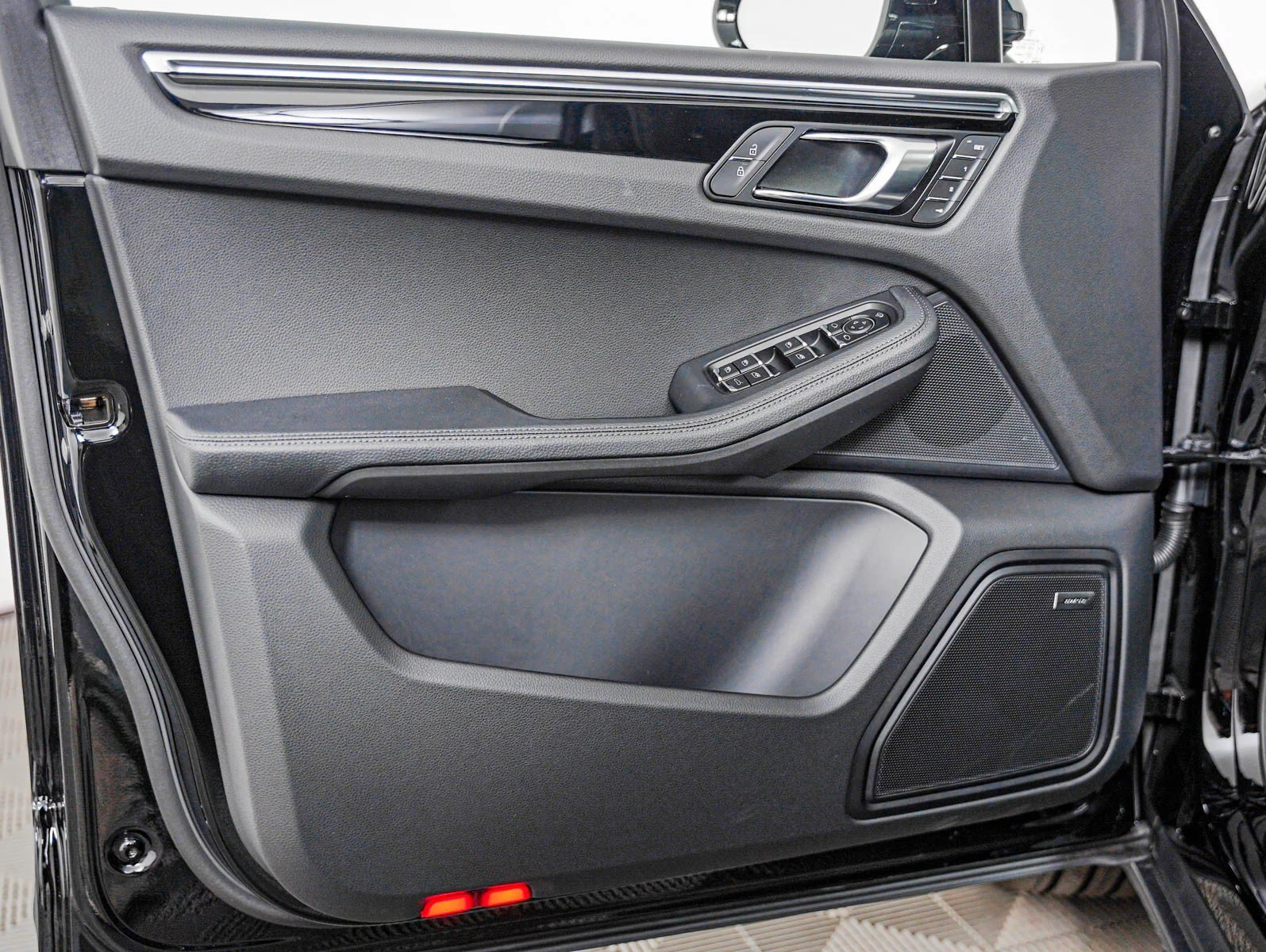 New 2026 Black Porsche  image 29