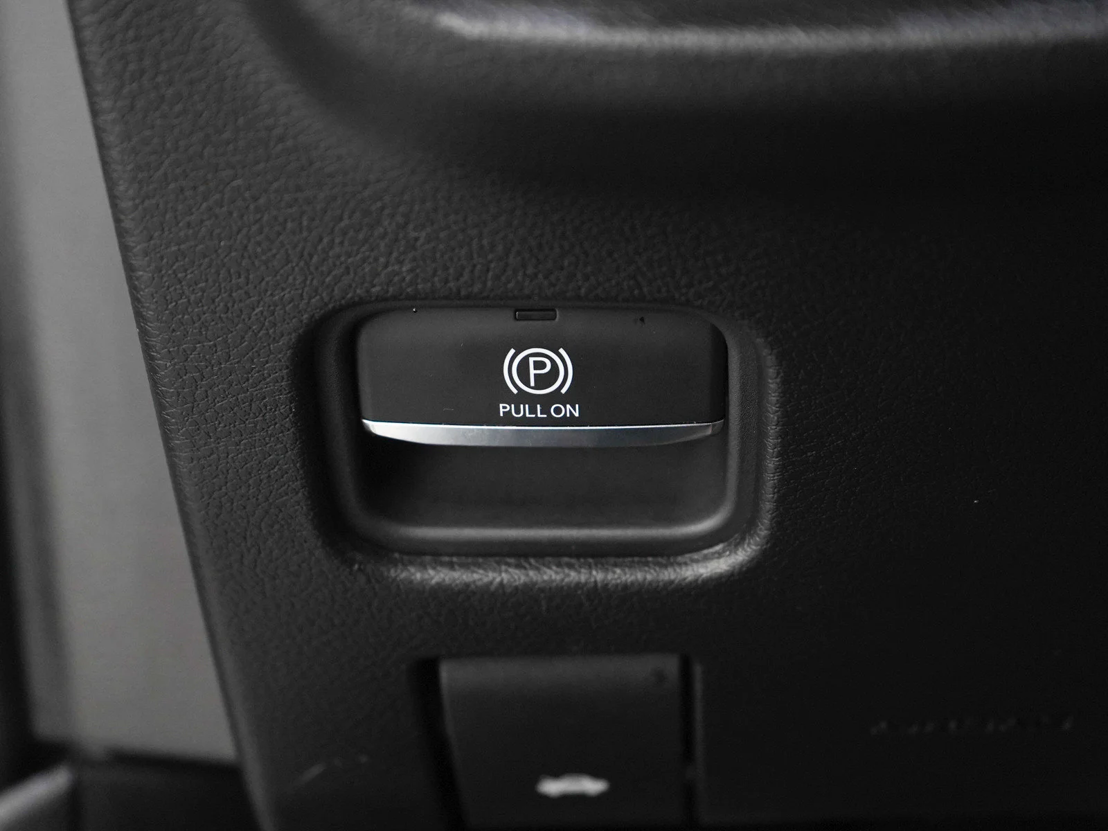 Used 2024 Bright White Clearcoat Jeep Limited image 28