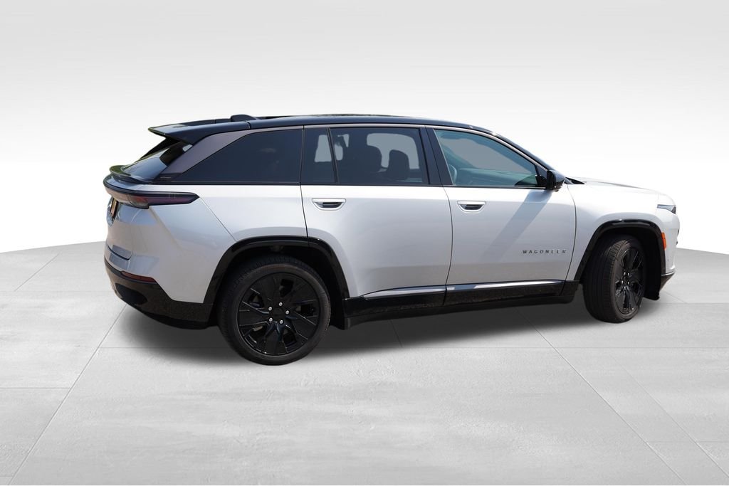 Used 2025 Silver Jeep Launch Edition image 4