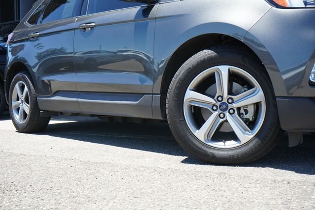 Used 2019 Gray Ford SEL image 10