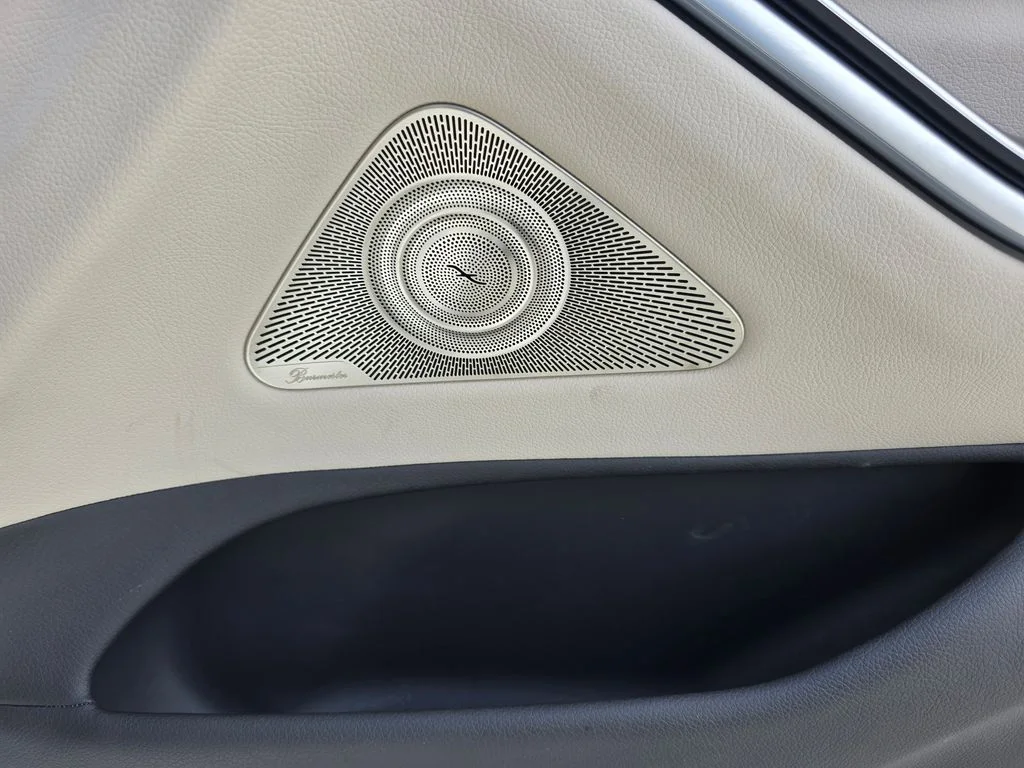 Used 2023 White Mercedes-Benz S 500 image 18