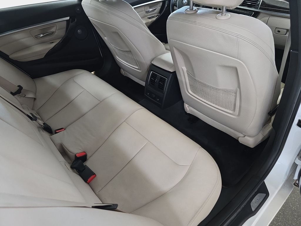 Used 2016 Mineral White Metallic BMW 328i xDrive image 16
