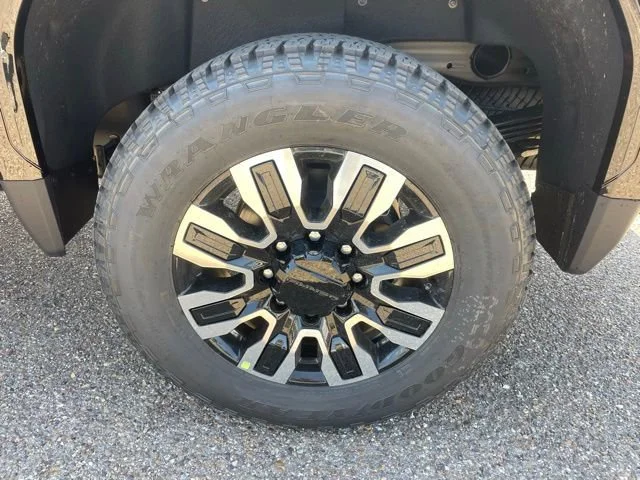 2026 GMC Sierra 2500HD Denali Ultimate - Photo 9