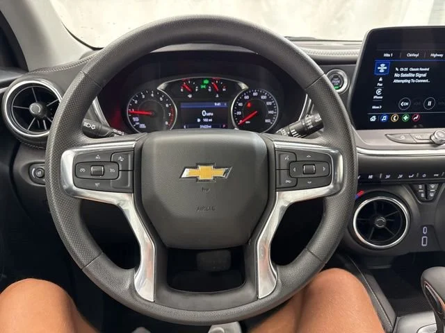 Used 2025 Black Chevrolet 2LT image 22