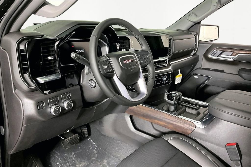2026 GMC Sierra 1500 SLT - Photo 8