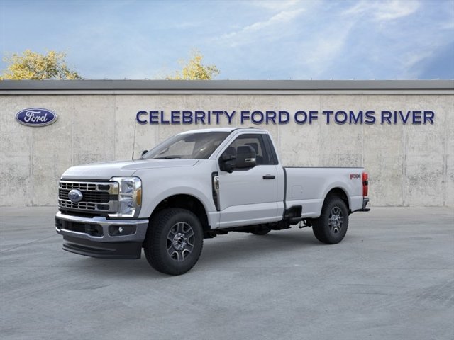 2025 Ford Super Duty F-350® XLT