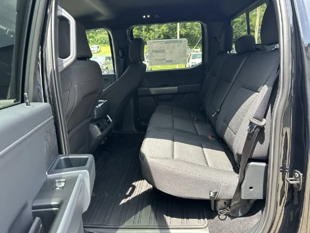 New 2026 Agate Black Metallic Ford XLT image 33