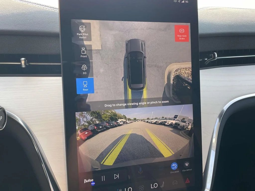 New 2026 Aurora Silver Volvo Ultra image 17