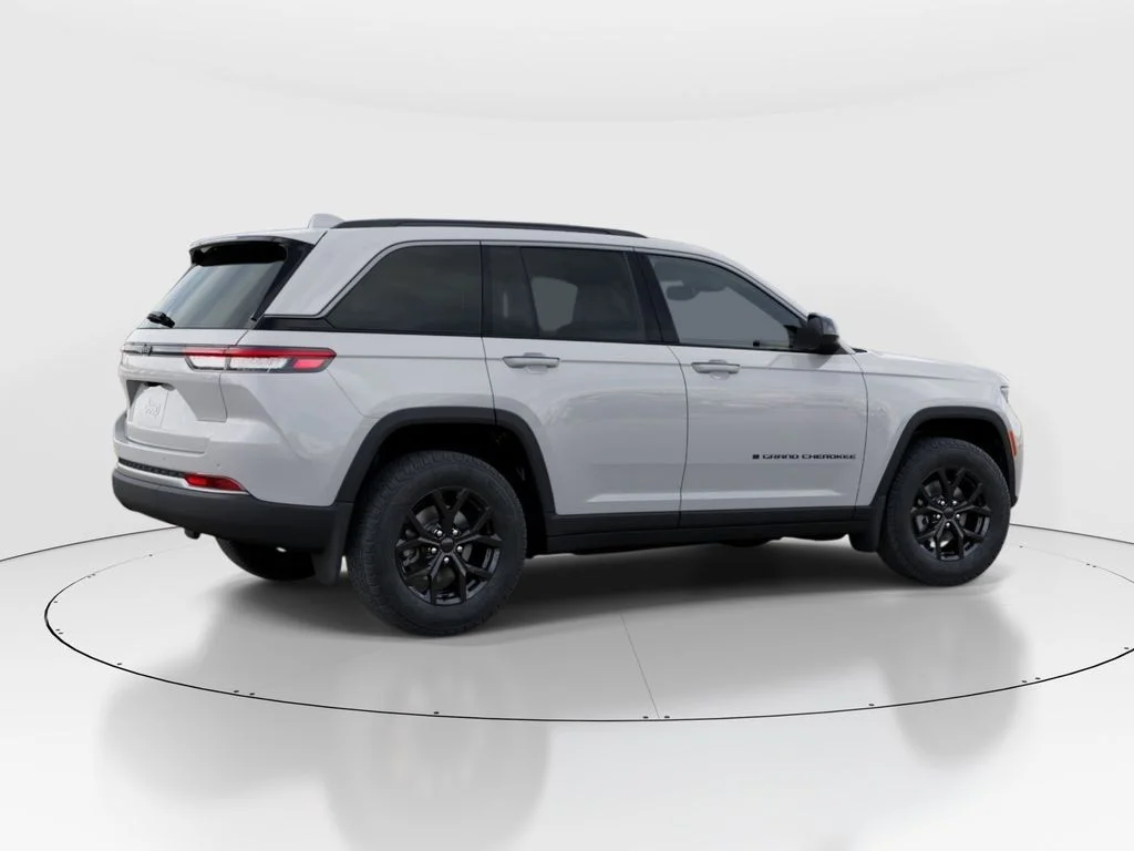 New 2026 Bright White Clear-Coat Exterior Paint Jeep Altitude image 4