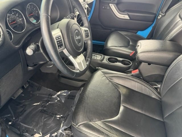 Used 2017 Blue Jeep Unlimited Sahara image 24