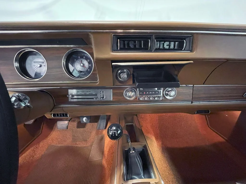Used 1972  Oldsmobile  image 64