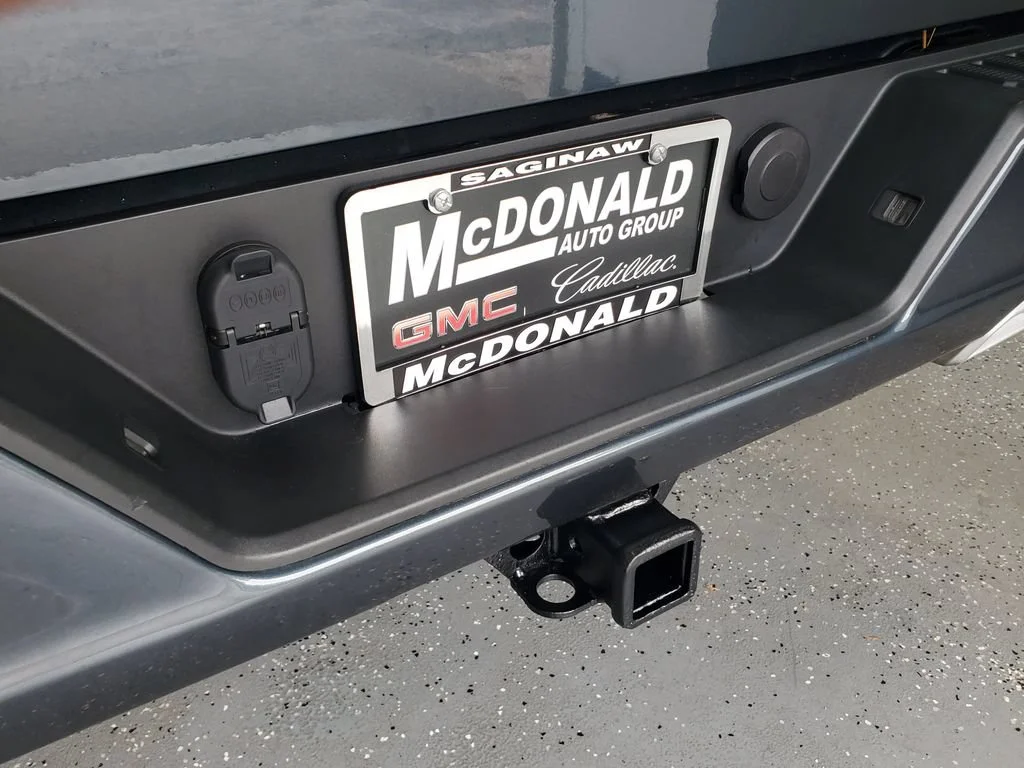 Used 2019 SHADOW GRAY METALLIC Chevrolet RST image 29