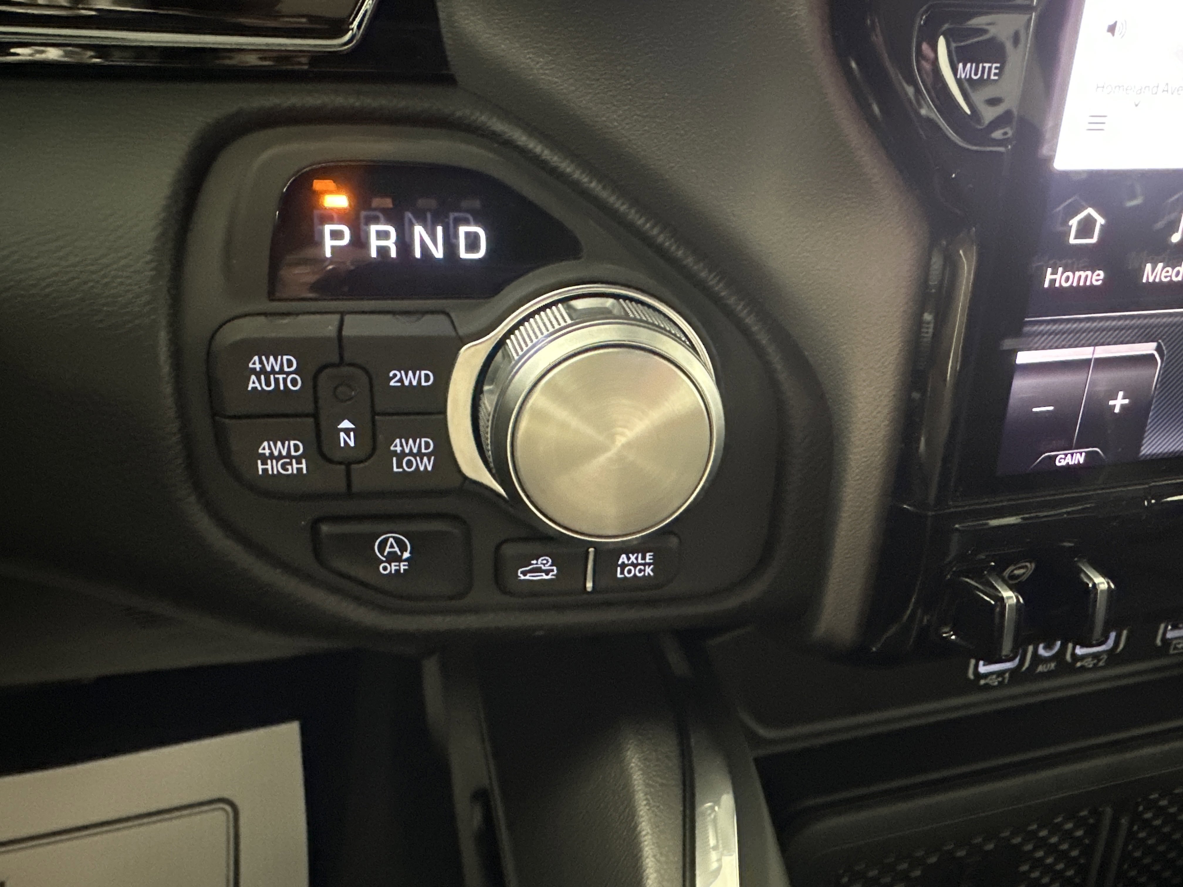 New 2026 Granite Crystal Metallic Clear-Coat Exterior Paint RAM Laramie image 21