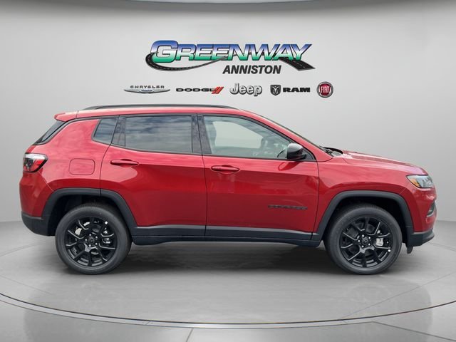New 2026 Red Hot Pearlcoat Jeep Latitude Altitude image 8