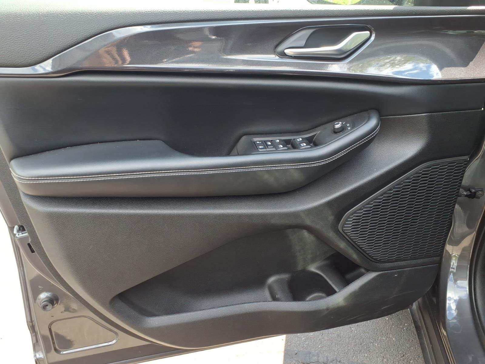 Used 2023 Gray Jeep Altitude X image 24