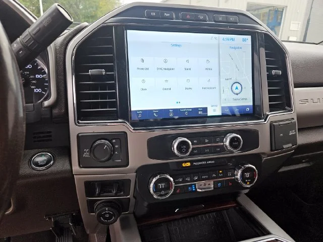 Used 2022 White Metallic Ford King Ranch image 11
